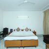 Отель OYO 9071 Comfort Zone Guest House в Нойде