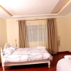 Отель The Meru Manor is a Great Home set in Meru Town, фото 8