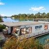 Отель Boats And Bedzzz & Renmark River Villas, фото 12