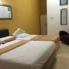 Отель OYO 89653 Anisaa Inn, фото 7