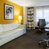 Отель Comfort Inn & Suites Baltimore Inner Harbor, фото 34
