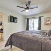 Отель Renovated Chandler Townhome: Walk to Downtown, фото 2