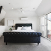 Отель The Jetty Beach Apartment by Ready Set Host, фото 27