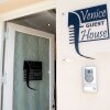 Отель Venice Guest House в Спинеа