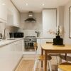 Отель The Fichley Hideaway - Glamorous 2Bdr Flat With Patio, фото 2