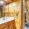 Отель Pigeon Forge Cabin: Premier Location & Hot Tub, фото 21