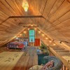 Отель Rustic Cabin in the Woods: 2-acre Fishing Pond! в Райзинг-Сане