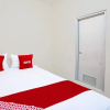 Отель OYO 3285 Wonoayu Residence Syariah, фото 24