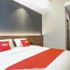 Отель Lumut Hotel by OYO Rooms, фото 8