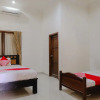 Отель OYO 1190 Ndalem Katong Guest House, фото 4