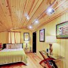 Отель 10202 Wommack Rd Cabin - 1 Br cabin by RedAwning, фото 3