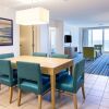 Отель Comfort Suites Beachfront, фото 10