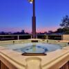 Отель Darwin City Lights Jacuzzi, фото 17