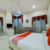 Отель OYO 8198 Hotel Raj International, фото 10