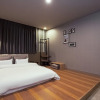 Отель Changwon Myeongseodong Gray Hotel, фото 2