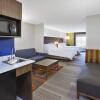 Отель Holiday Inn Express Hotel & Suites Auburn Hills, an IHG Hotel, фото 28