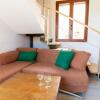 Отель Welcomely - Yellow House, фото 8