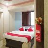 Отель OYO 12501 Hotel Krishna Palace, фото 4