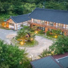 Отель Gyeongju Palace Pool Villa Pension, фото 43