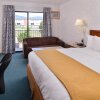 Отель Canadas Best Value Inn & Suites Castlegar, фото 3
