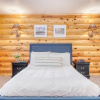 Отель Tanglewood by Avantstay 10mins to Bear Mountain, Contemporary Hillside Cabin, фото 2