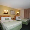 Отель Ramada Inn & Suites Foothills Resort, фото 4