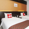 Отель ZEN Premium Near Rumah Mode, фото 1