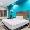 Отель Americas Best Value Inn & Suites Kingwood IAH Airport, фото 6