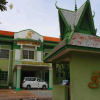 Отель Holiday Hotel, фото 1