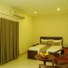 Отель Vedanta Wake Up - Ernakulam, фото 29
