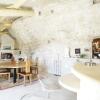 Отель Le Dernier Chateau - Architect's Stone Villa & Pool in Picturesque Les Baux-de-Provence, 5 Bedrooms, фото 18