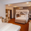 Отель La Villa Cafe & Suites, фото 6