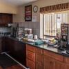 Отель Econo Lodge Inn & Suites, фото 9