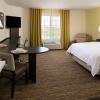 Отель Candlewood Suites Olathe, an IHG Hotel, фото 3