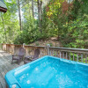 Отель Chipmunk Chase  2 Bedroom Home with Hot Tub, фото 11