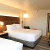 Отель Holiday Inn Express Hotel & Suites Phoenix-Airport, an IHG Hotel, фото 4