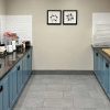 Отель Country Inn & Suites Harrisburg@ Union Deposit Rd., фото 33
