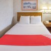 Отель Econo Lodge  Inn & Suites Lake Of The Ozarks, фото 48