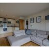 Отель Spacious & Modern, 2BR in Manchester City Centre, фото 2