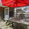 Отель Oak Bluffs 3-Bed Cottage, Walk to Town, фото 12