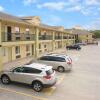 Отель Days Inn by Wyndham San Antonio Morgan's Wonderland / IH-35 N, фото 13