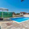 Отель Cozy Holiday Home with Private Swimming Pool, 12 Km Away From Nature Park Vrana, фото 23