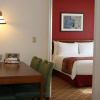 Отель Lakeview Signature Inn Calgary Airport, фото 5