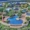 Отель Dreamy Lake Travis W/ Swim Park & Marina 3 Bedroom Home, фото 25