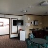 Отель Bilmar Inn & Suites Dell Rapids, фото 27