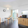 Отель Dellehomes Remarkable 4-bed House in Manchester, фото 15
