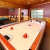 Отель Million Dollar View - Four Bedroom Cabin, фото 23