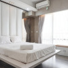 Отель Minimalist And Cozy Studio At Ambassade Kuningan Apartment, фото 6