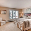 Отель Ski In, Ski Out Studio Condo in the Heart of Lionshead Village with Hot Tubs and Pool, фото 2