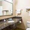 Отель Quality Inn & Suites, фото 32